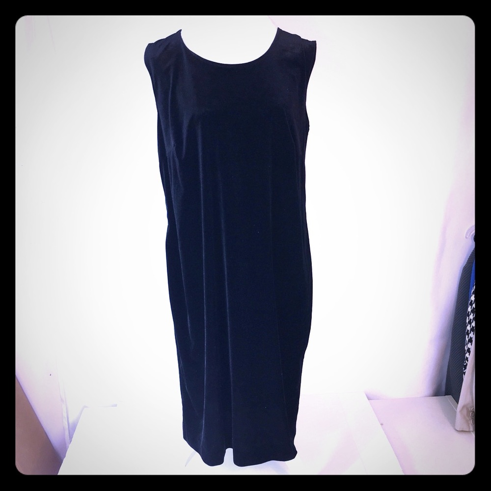 Courtenay Black Velvet Dress